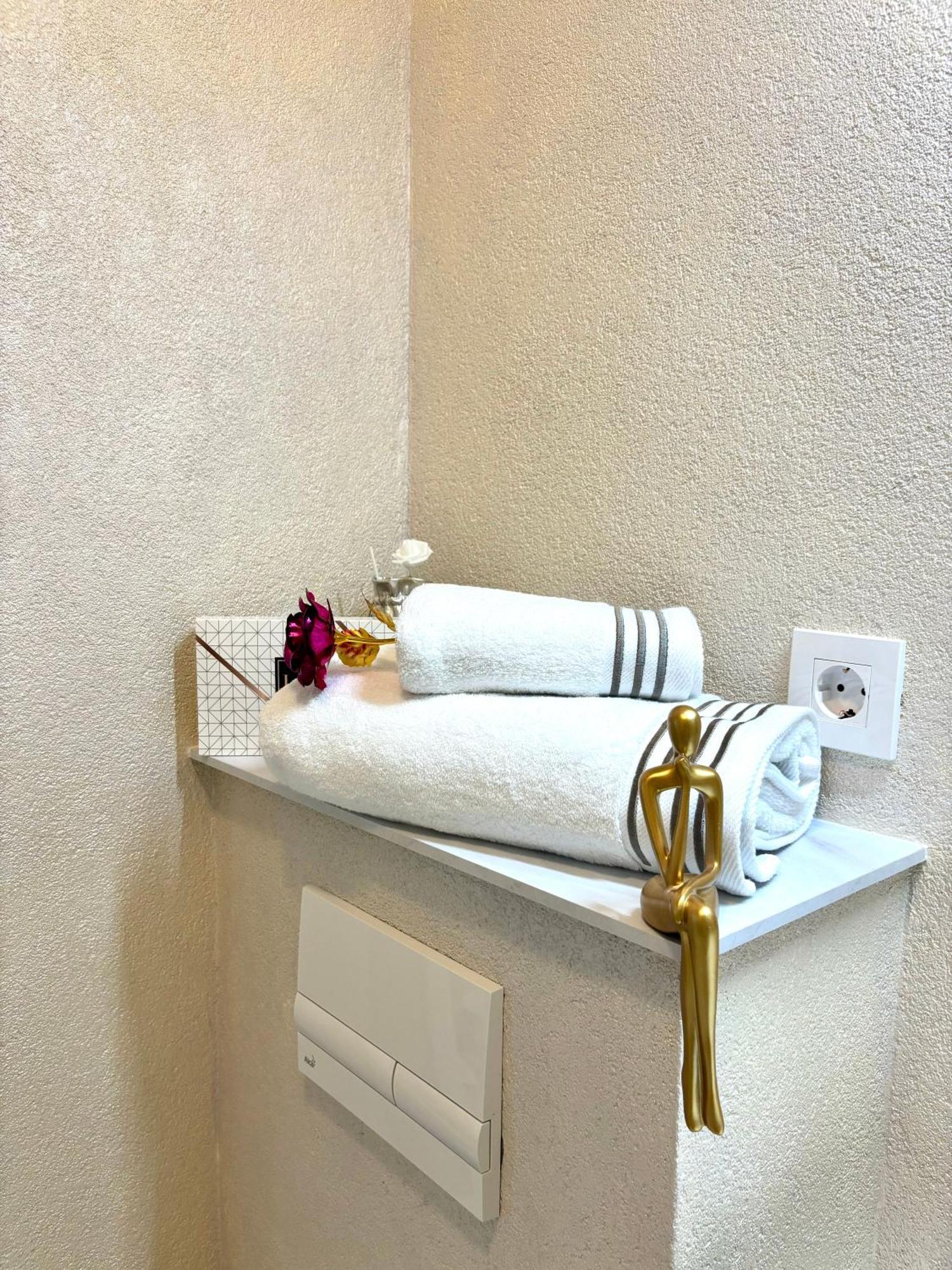 Aquilla Tower Apartment 8Th Floor Kaloşvar Dış mekan fotoğraf
