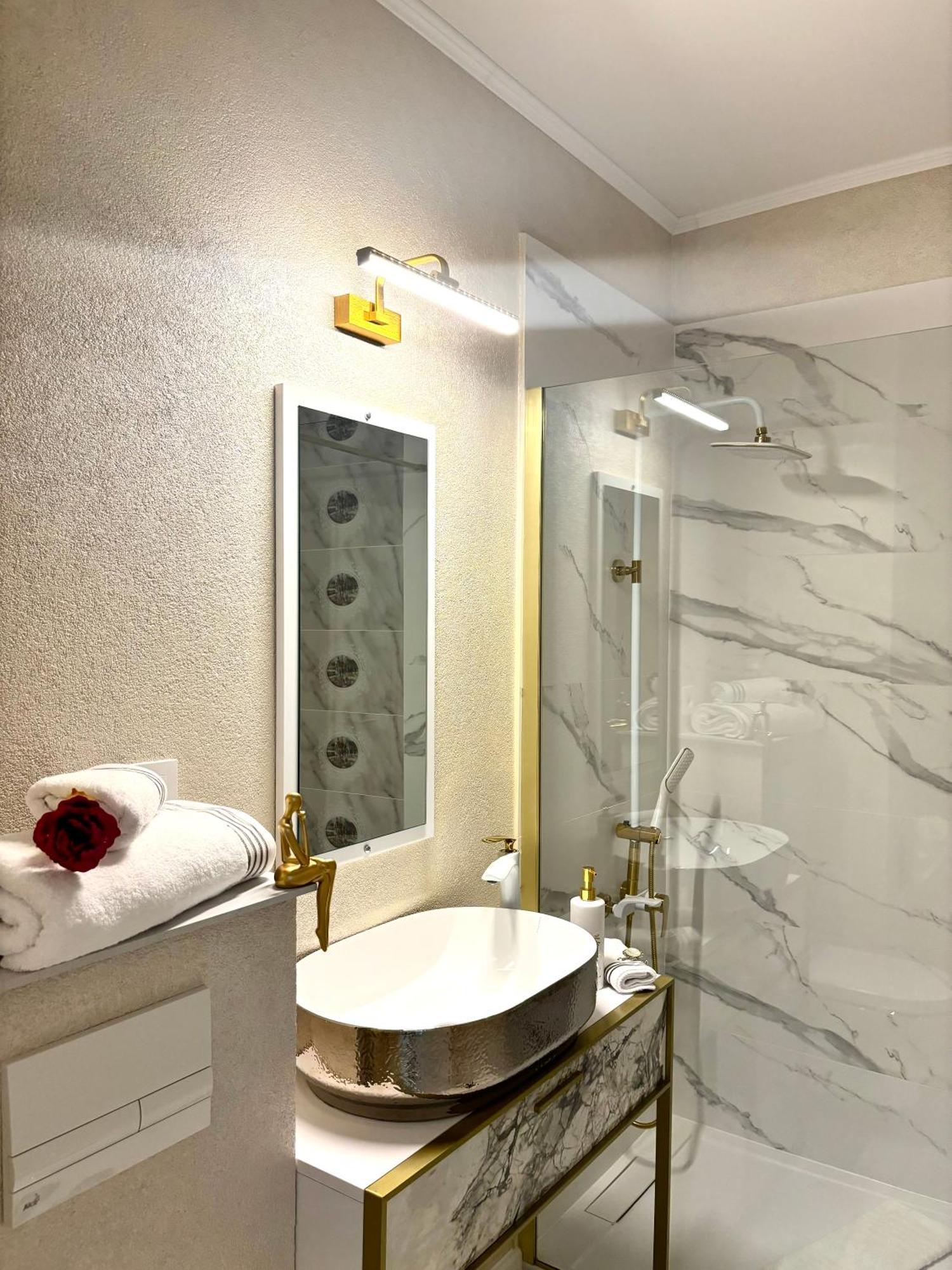 Aquilla Tower Apartment 8Th Floor Kaloşvar Dış mekan fotoğraf