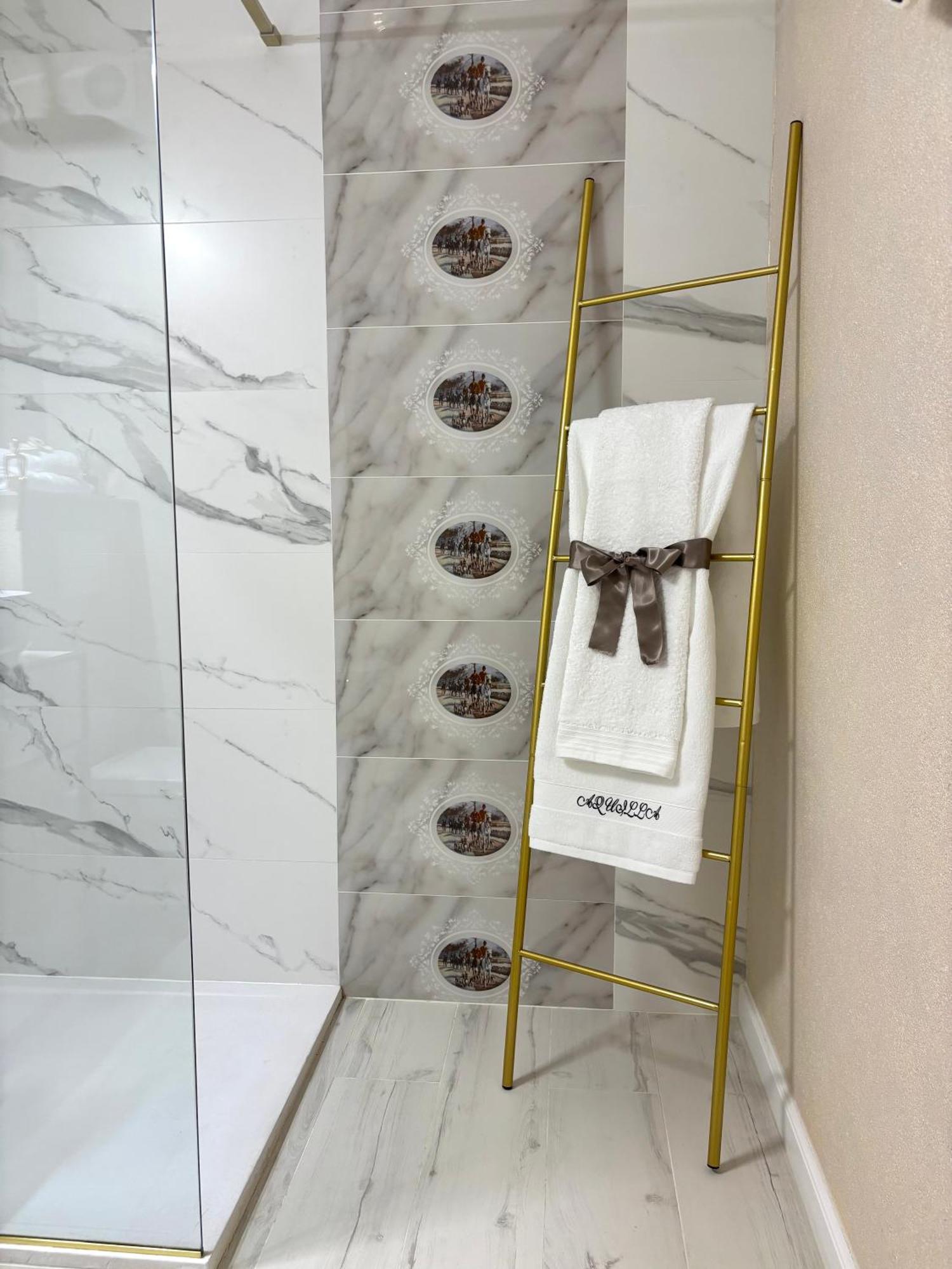 Aquilla Tower Apartment 8Th Floor Kaloşvar Dış mekan fotoğraf